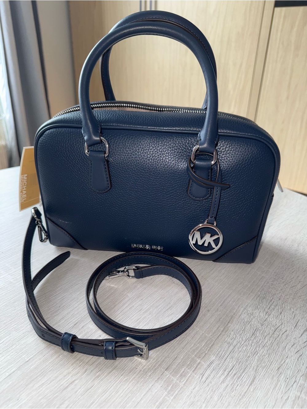 Michael Kors Navy Pebbled Leather THOMPSON bag